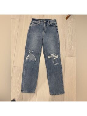 NWOT Wild Fable Super High Rise Straight Distressed Blue Jeans Size 6